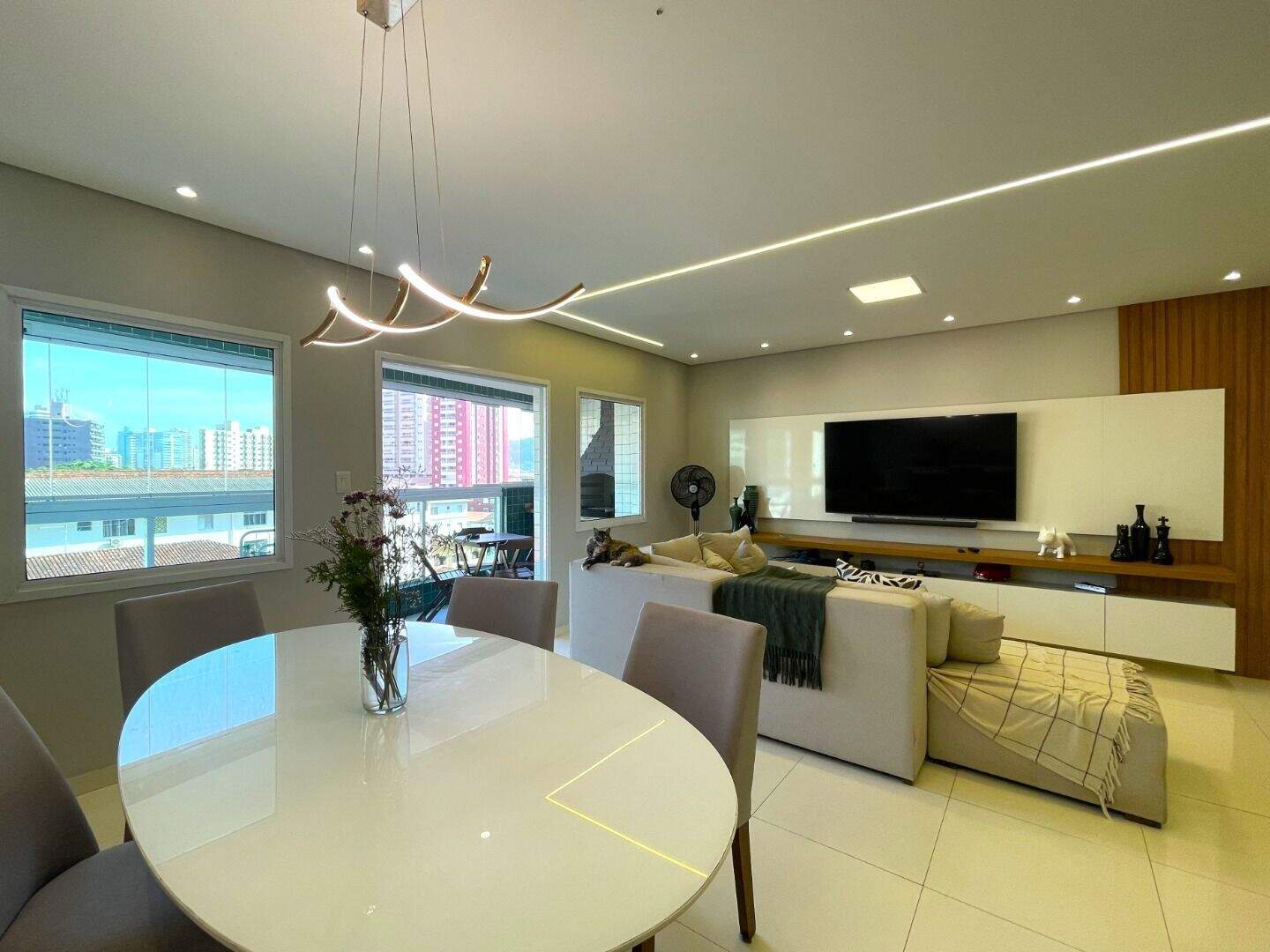 Apartamento à venda no Canto do Forte: 