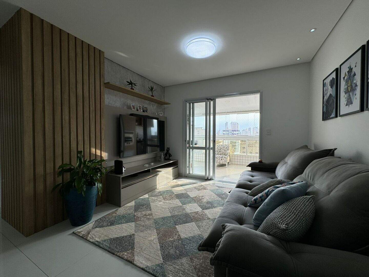 Apartamento à venda no Canto do Forte: 