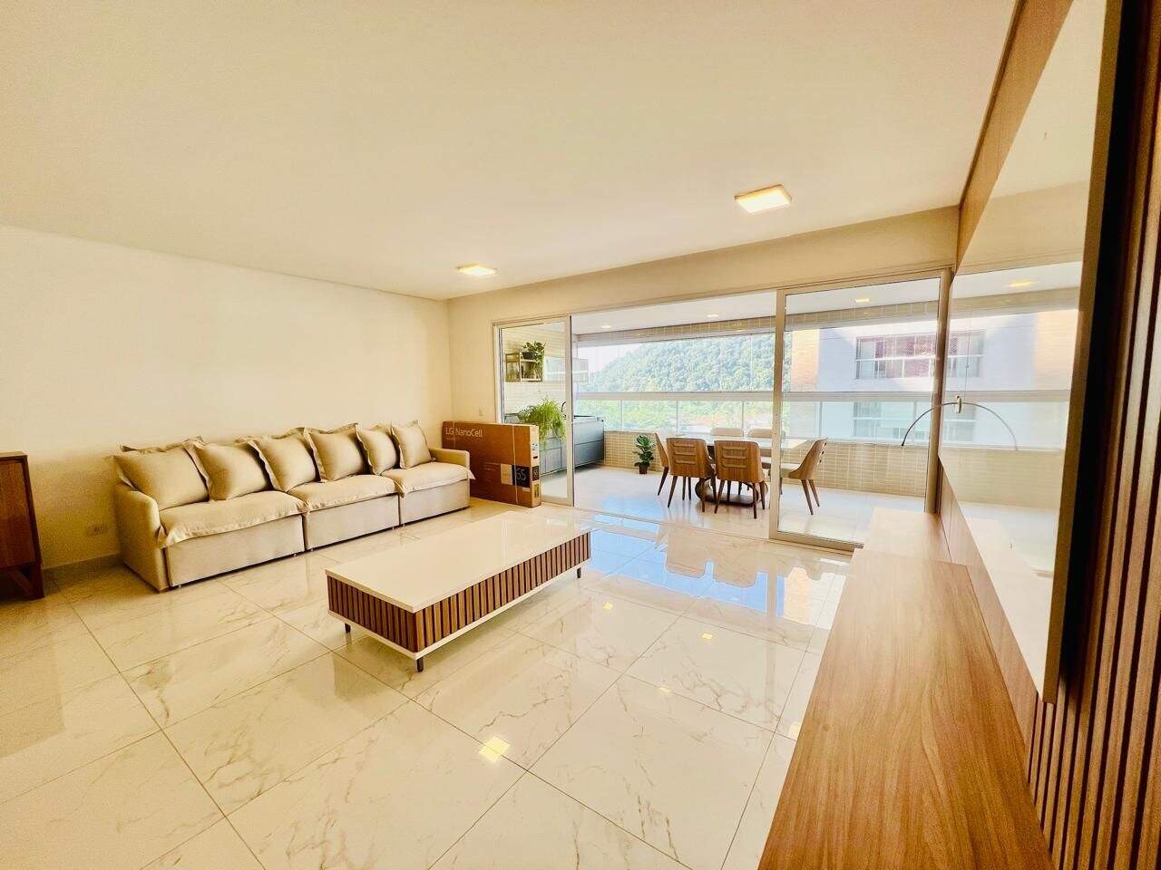 Apartamento à venda no Canto do Forte: 