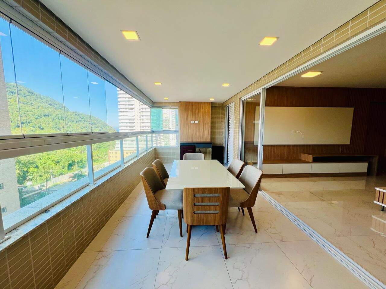 Apartamento à venda no Canto do Forte: 