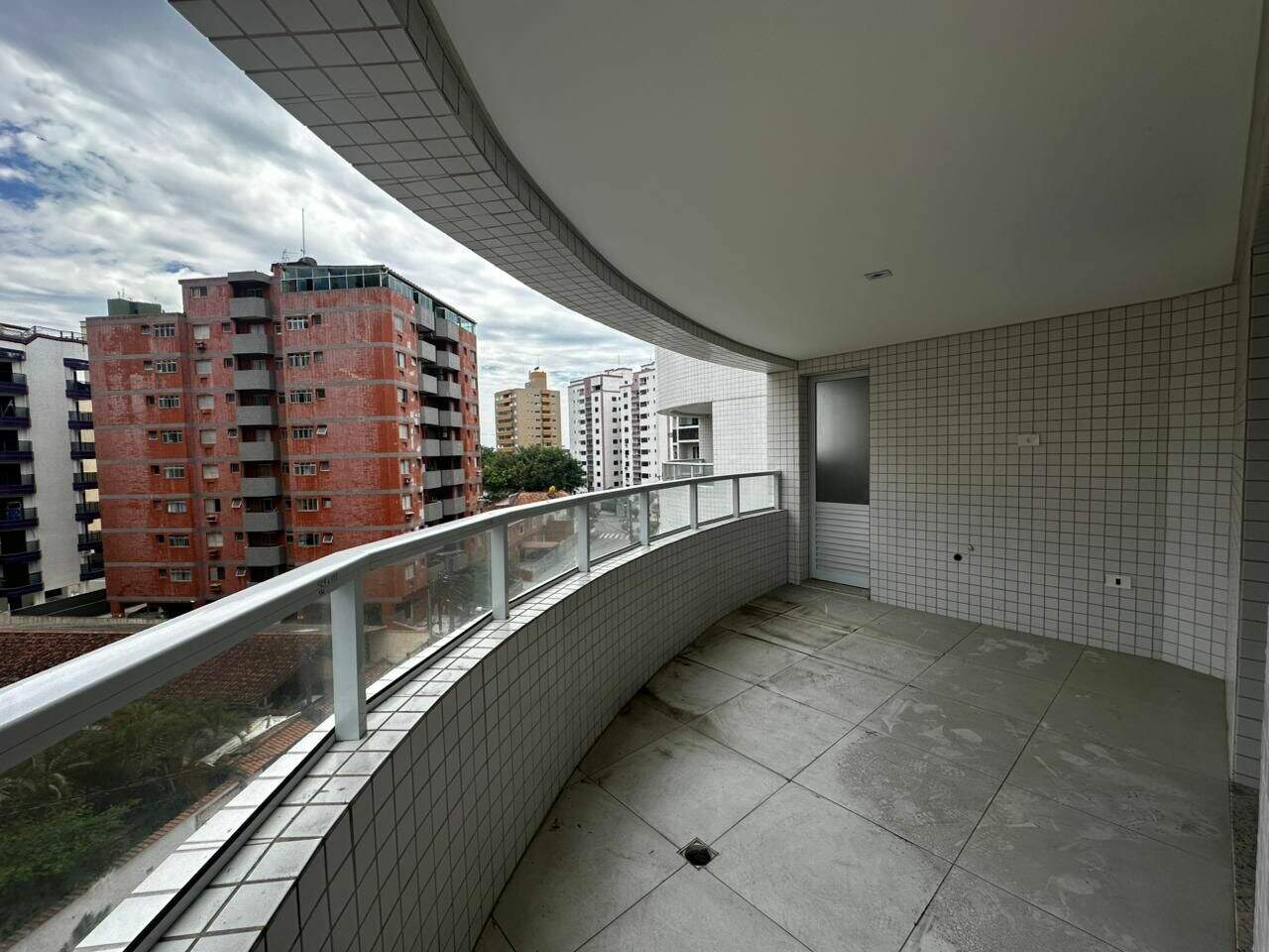 Apartamento à venda no Tupi: 