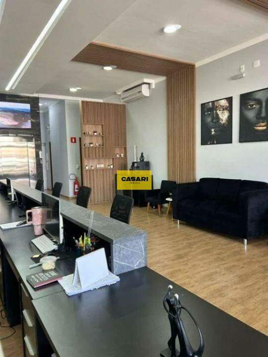Prédio para para aluguel no bairro Alves Dias, São Bernardo do Campo - Casari Imóveis: 