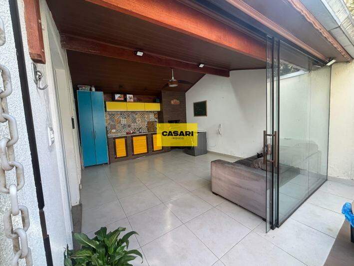 Sobrado para à venda no bairro Jordanópolis, São Bernardo do Campo - Casari Imóveis: 
