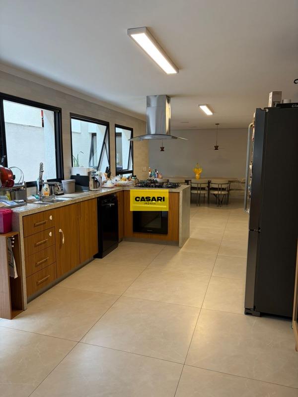 Sobrado para à venda no bairro Anchieta, São Bernardo do Campo - Casari Imóveis: 