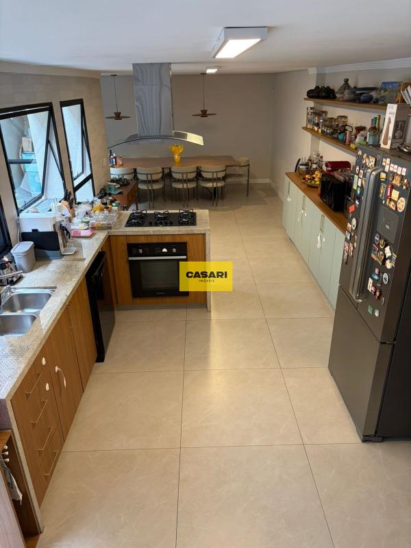 Sobrado para à venda no bairro Anchieta, São Bernardo do Campo - Casari Imóveis: 