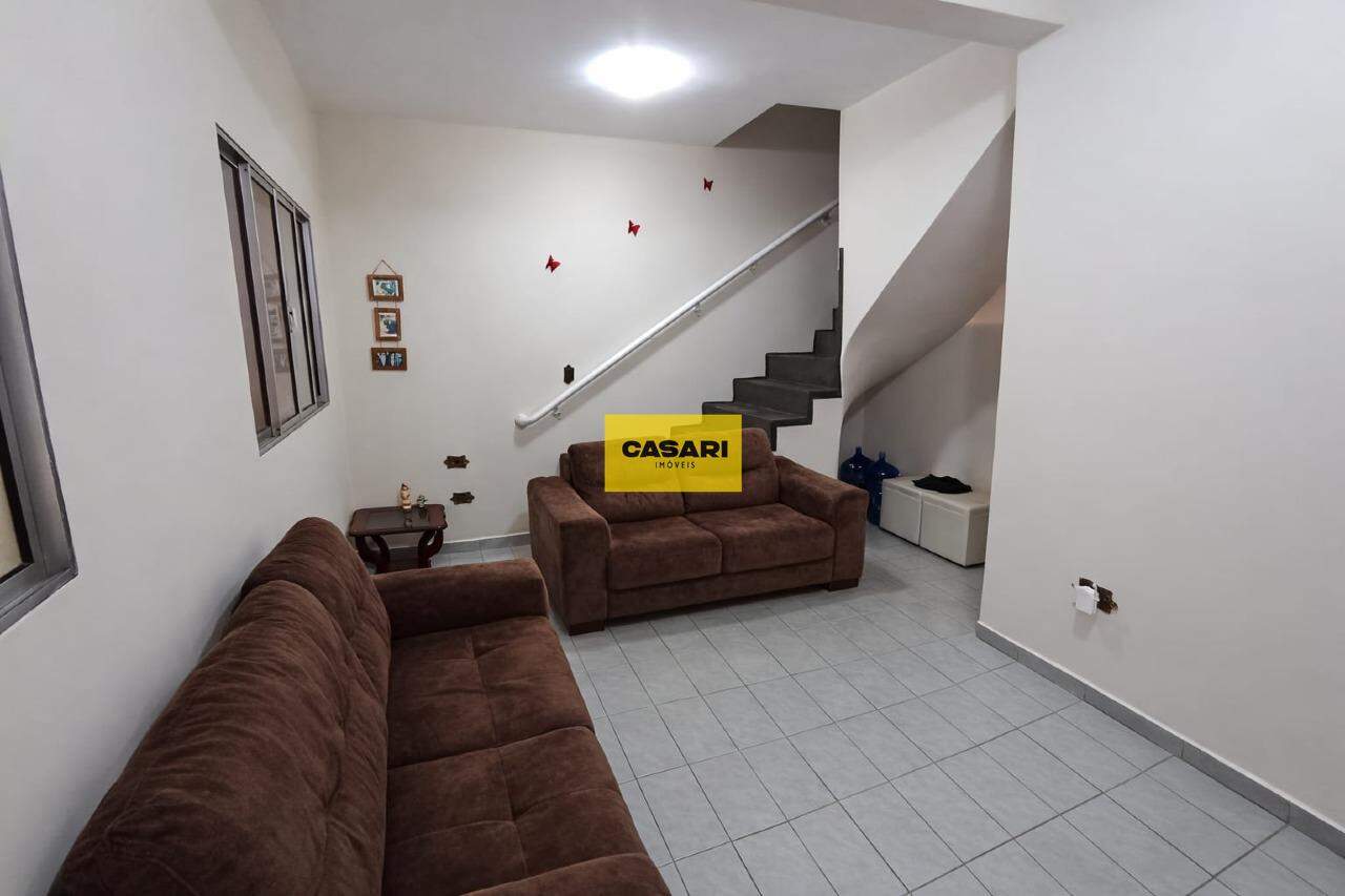 Sobrado para à venda no bairro Montanhão, São Bernardo do Campo - Casari Imóveis: 