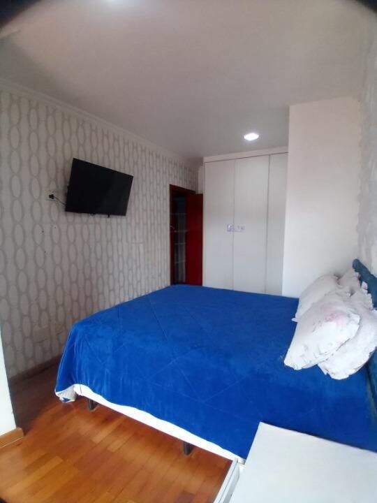 Sobrado à venda no Jardim Stella: 