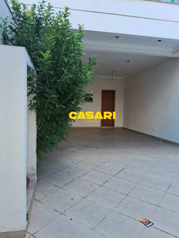 Sobrado para à venda no bairro Baeta Neves, São Bernardo do Campo - Casari Imóveis: 