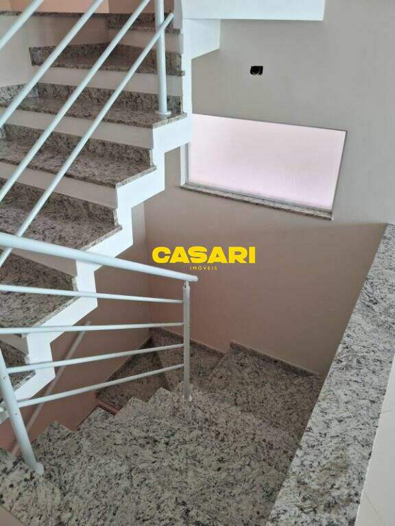 Sobrado para à venda no bairro Baeta Neves, São Bernardo do Campo - Casari Imóveis: 