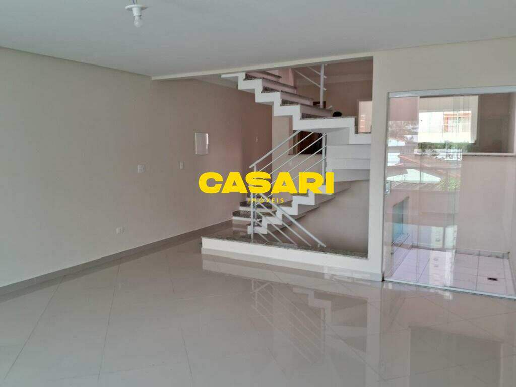 Sobrado para à venda no bairro Baeta Neves, São Bernardo do Campo - Casari Imóveis: 