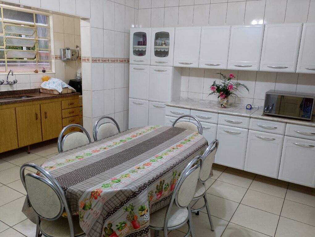 Casa para à venda no bairro Vila Luzita, Santo André - Casari Imóveis: 