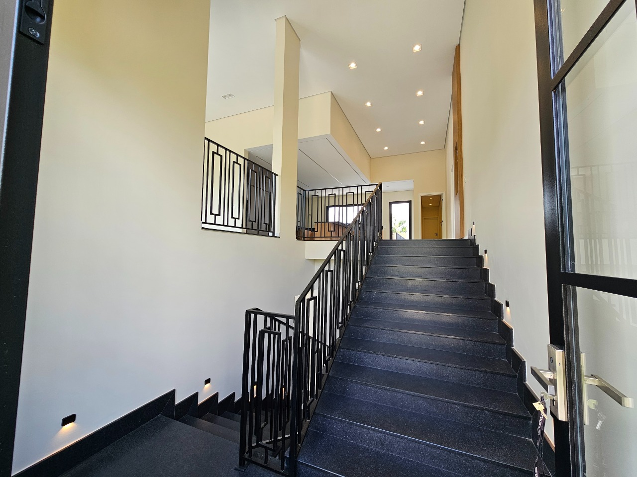 Casa para à venda no bairro Flora Ville, São Bernardo do Campo - Casari Imóveis: 