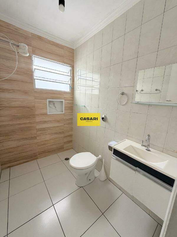 Casa para para aluguel no bairro Jordanópolis, São Bernardo do Campo - Casari Imóveis: 
