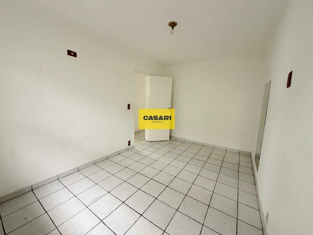 Casa para para aluguel no bairro Jordanópolis, São Bernardo do Campo - Casari Imóveis: 