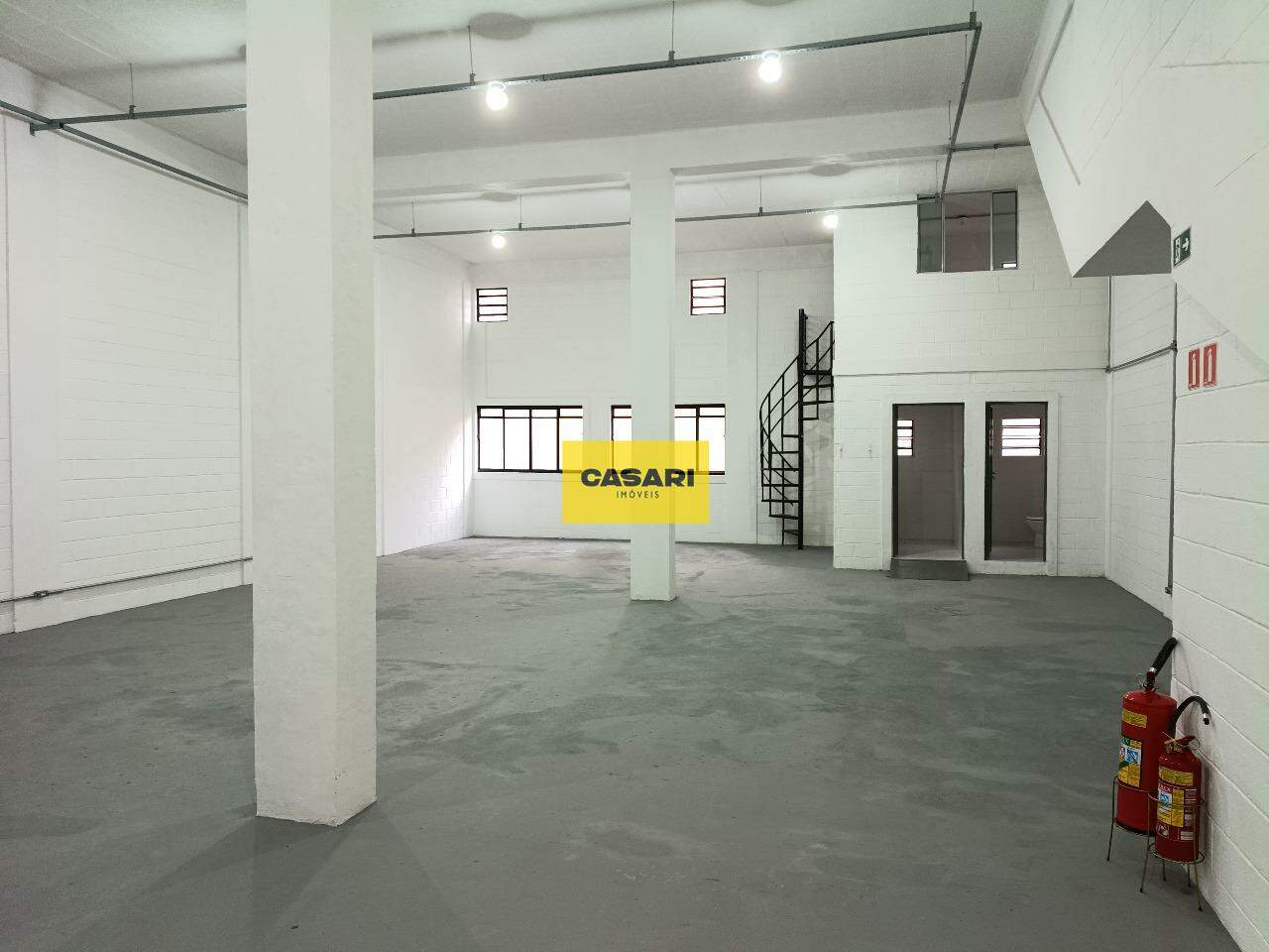 Prédio para aluguel com quartos e 400 m² no bairro Baeta Neves, São Bernardo do Campo - Casari Imóveis: 