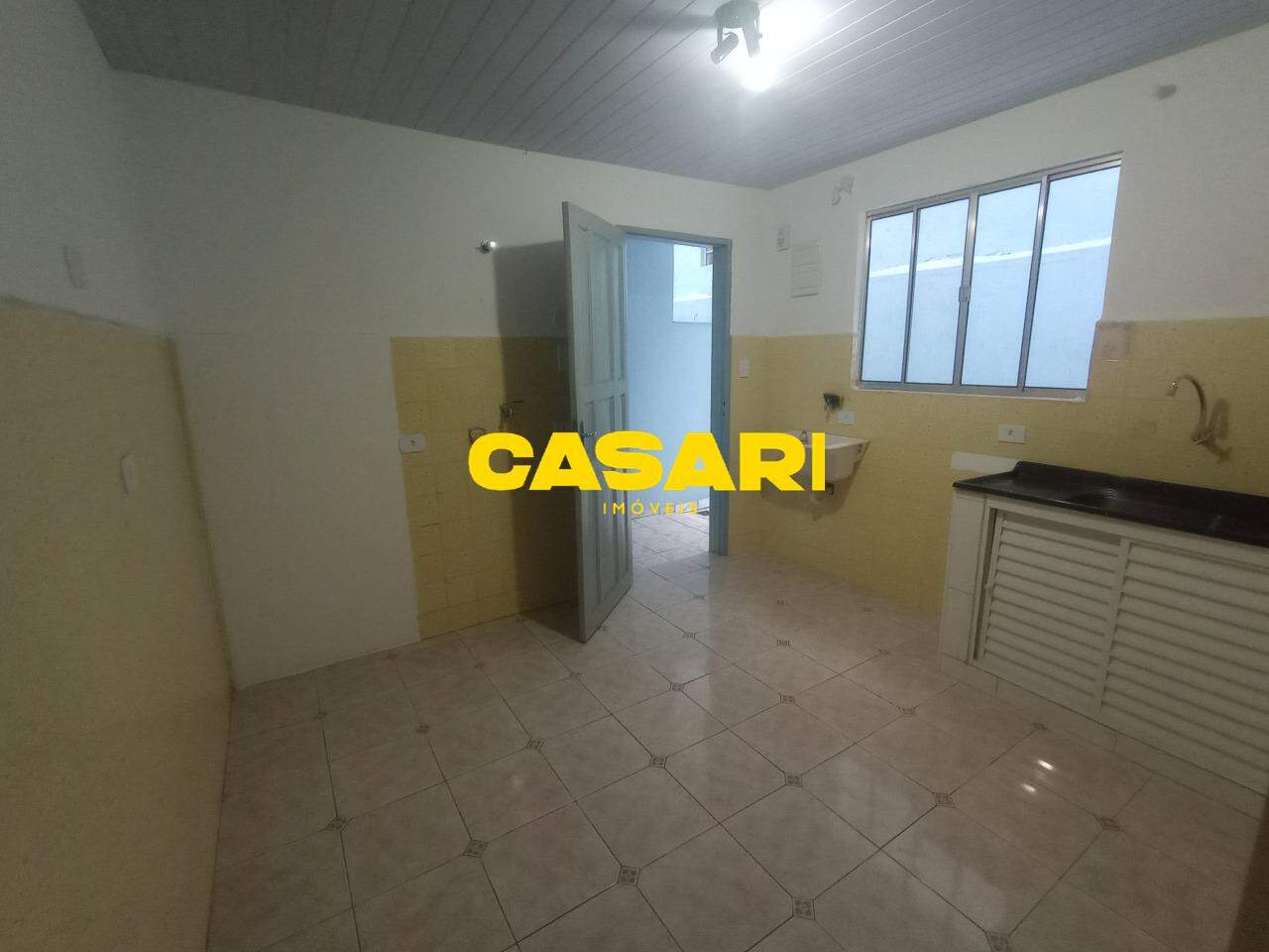 Casa para para aluguel no bairro Dos Casa, São Bernardo do Campo - Casari Imóveis: 