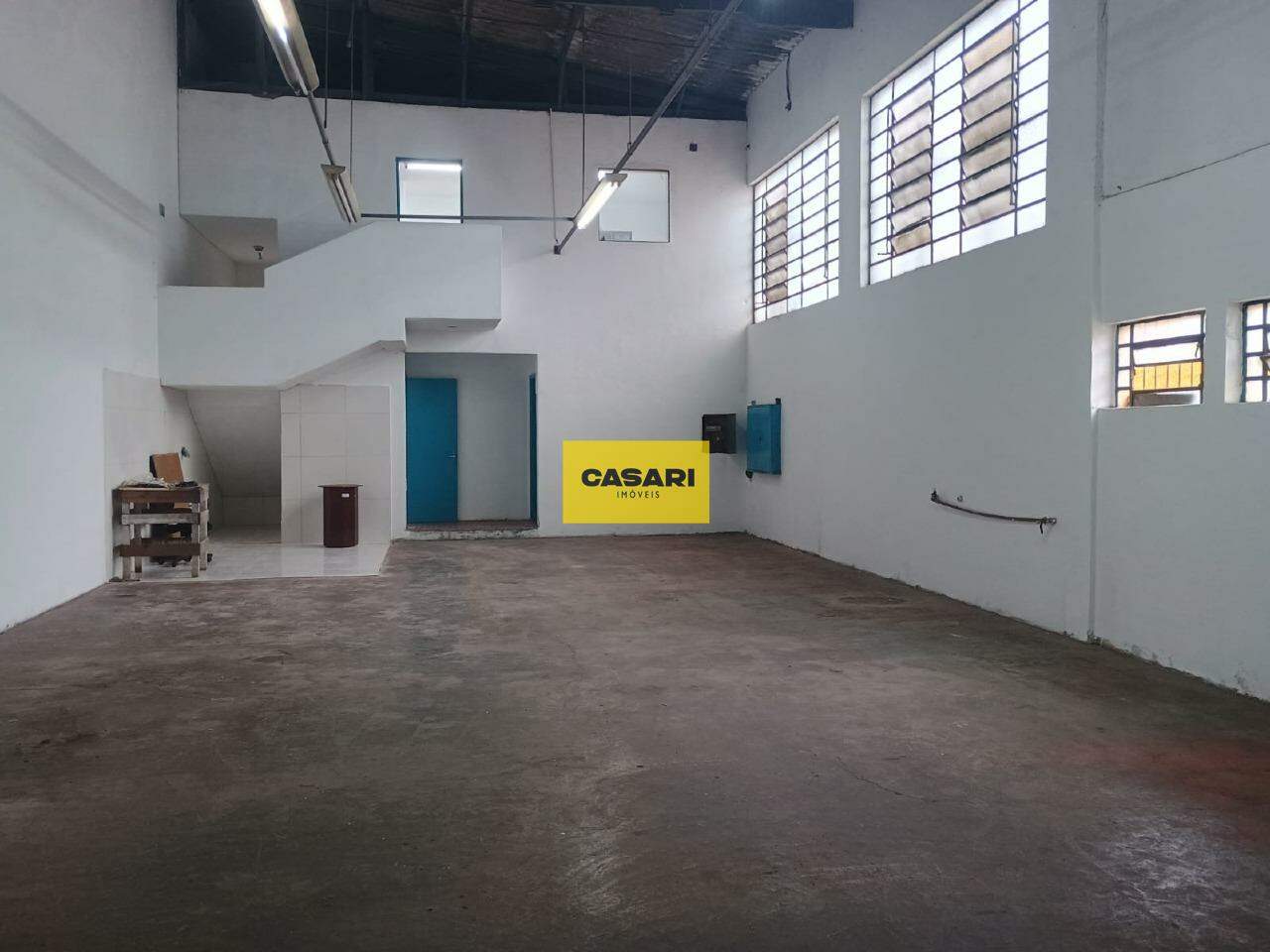 Galpão para para aluguel no bairro Serraria, Diadema - Casari Imóveis: 