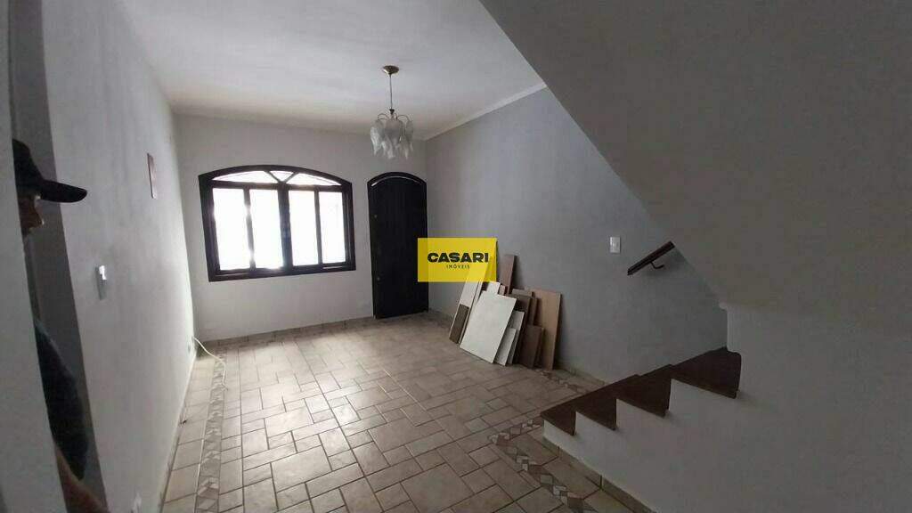 Sobrado para aluguel no bairro Rudge Ramos, São Bernardo do Campo - Casari Imóveis: 