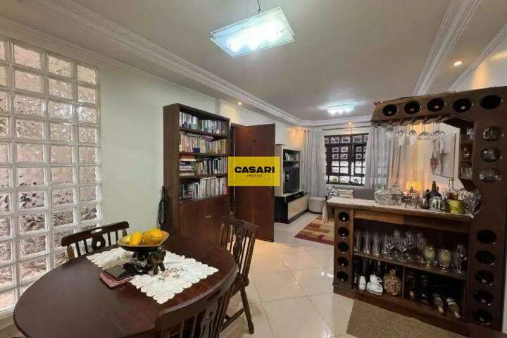 Casa para à venda no bairro Jardim Hollywood, São Bernardo do Campo - Casari Imóveis: 