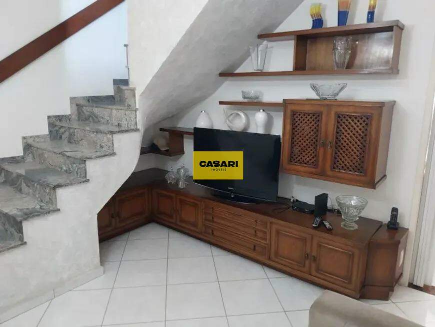 Sobrado à venda no Jardim Hollywood: 
