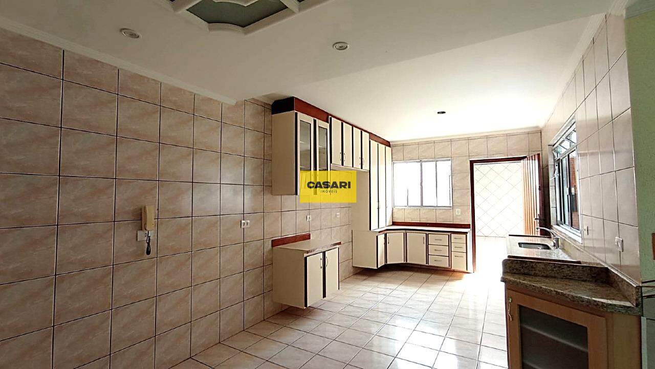 Sobrado para à venda no bairro Nova Petrópolis, São Bernardo do Campo - Casari Imóveis: 