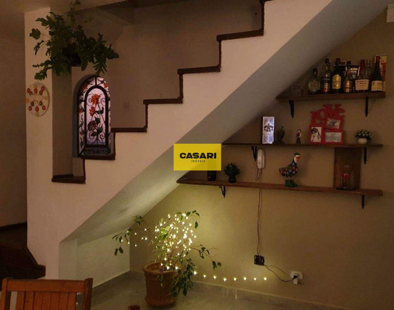 Sobrado para à venda no bairro Nova Petrópolis, São Bernardo do Campo - Casari Imóveis: 