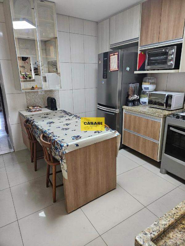 Sobrado para à venda no bairro Nova Petrópolis, São Bernardo do Campo - Casari Imóveis: 