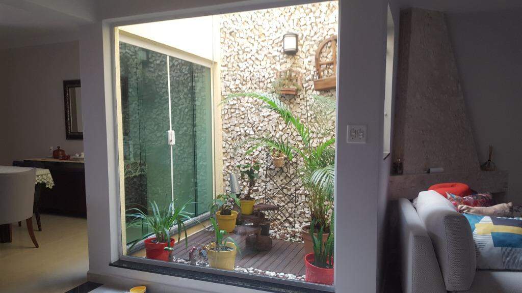 Sobrado à venda no Jardim do Mar: 
