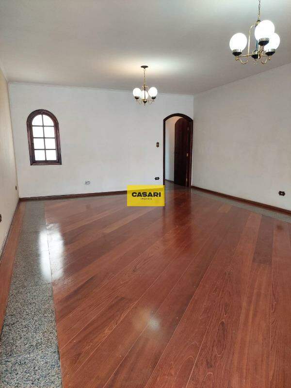 Sobrado para à venda no bairro Vila Alice, Santo André - Casari Imóveis: 