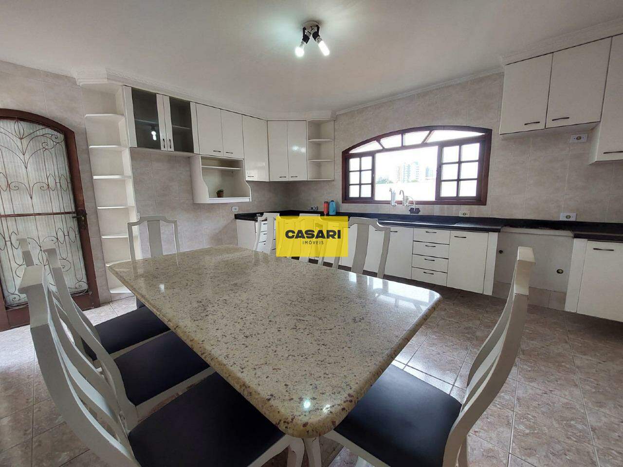 Sobrado para à venda no bairro Vila Alice, Santo André - Casari Imóveis: 