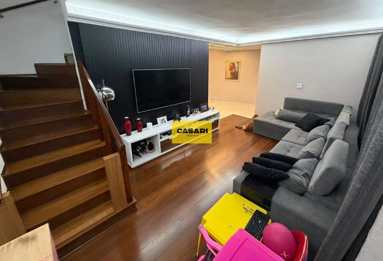 Sobrado para à venda no bairro Vila Valparaíso, Santo André - Casari Imóveis: 