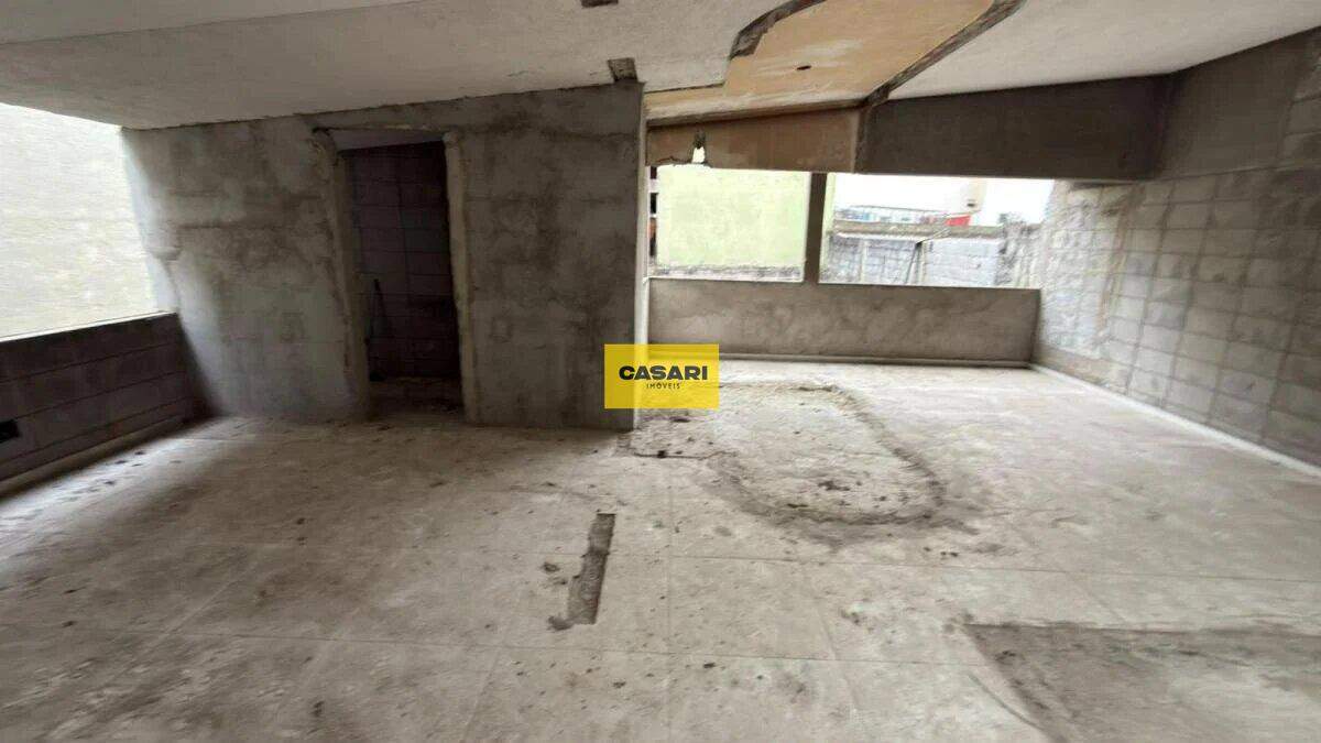 Sobrado para à venda no bairro Vila Assunção, Santo André - Casari Imóveis: 