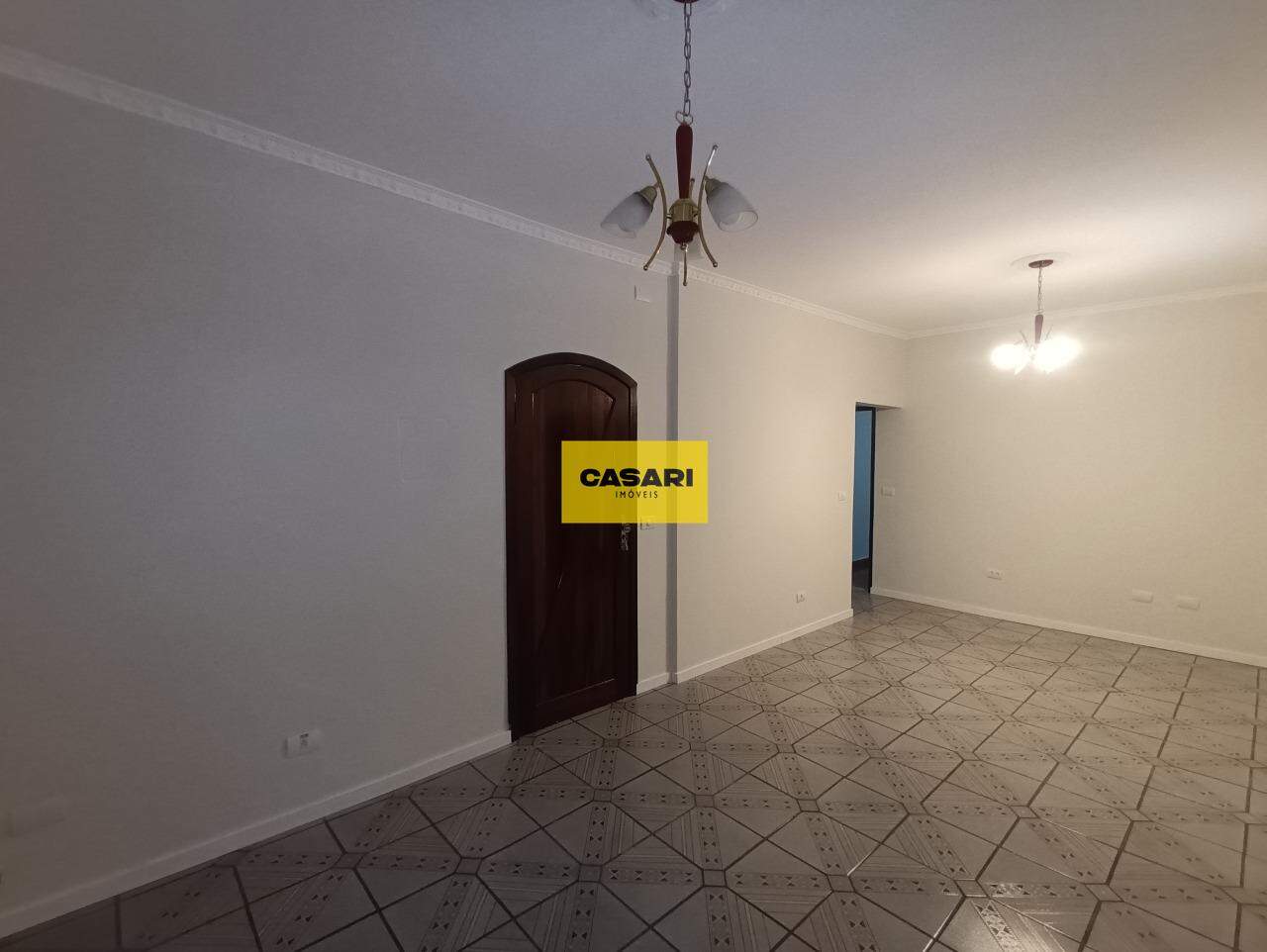 Casa Assobradada para à venda no bairro Baeta Neves, São Bernardo do Campo - Casari Imóveis: 
