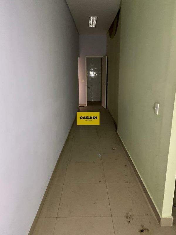 Salão para aluguel no Bangú: 