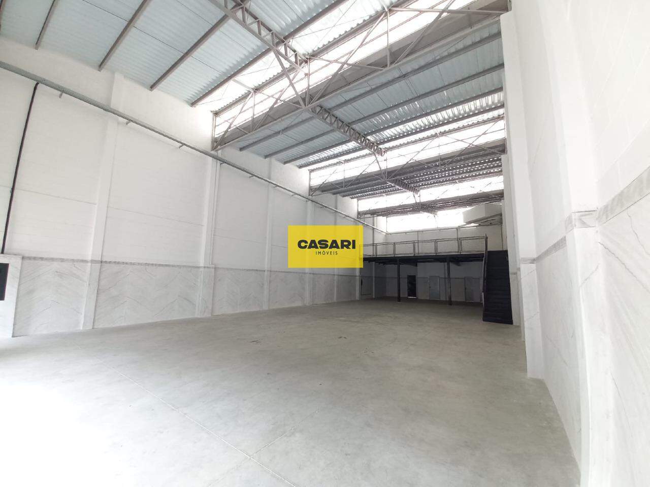 Galpão para para aluguel no bairro Serraria, Diadema - Casari Imóveis: 