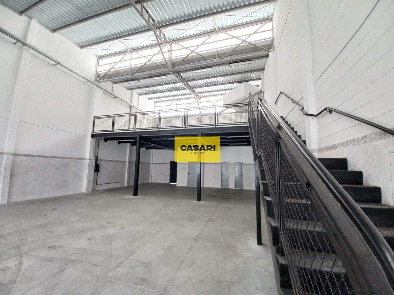 Galpão para para aluguel no bairro Serraria, Diadema - Casari Imóveis: 