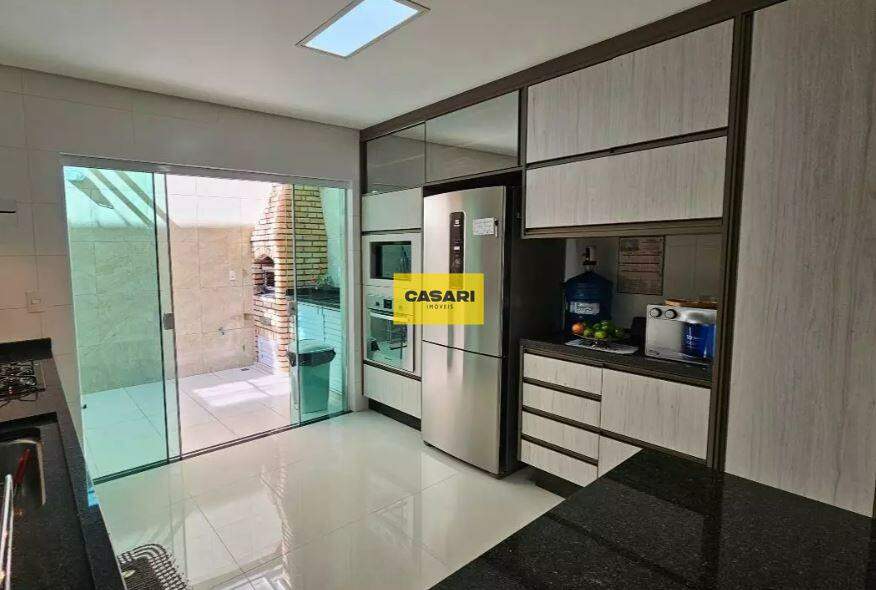 Sobrado para à venda no bairro Santa Terezinha, São Bernardo do Campo - Casari Imóveis: 