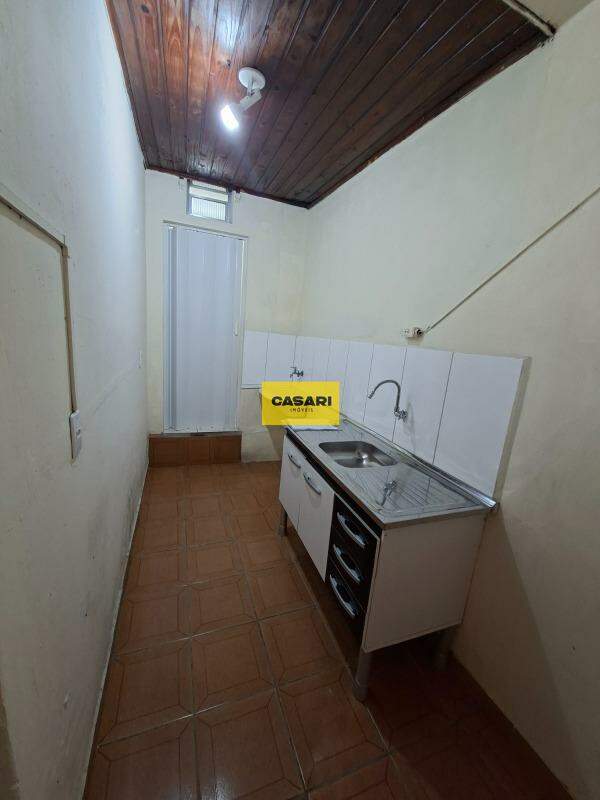 Kitnet para para aluguel no bairro Rudge Ramos, São Bernardo do Campo - Casari Imóveis: 