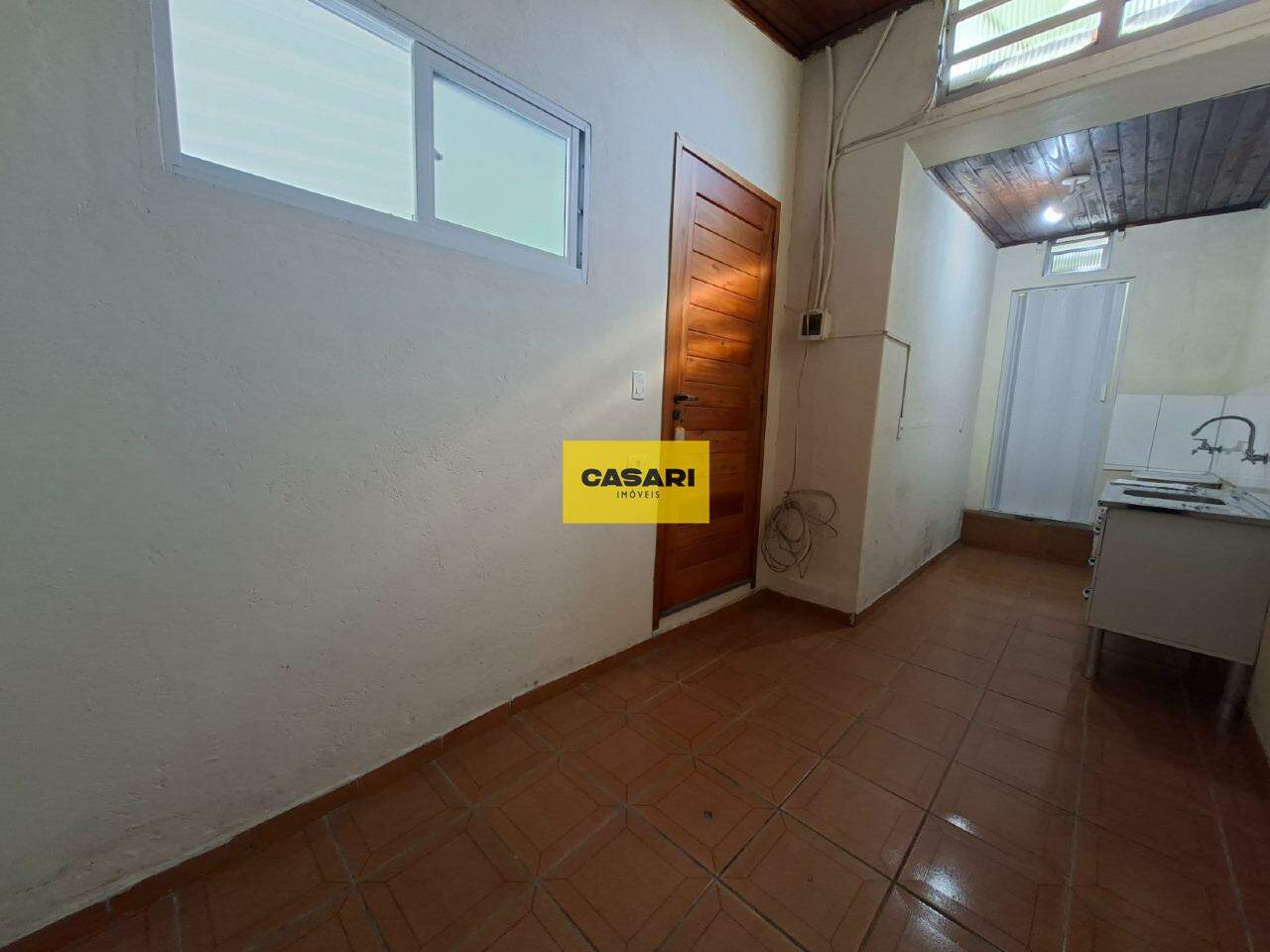 Kitnet para para aluguel no bairro Rudge Ramos, São Bernardo do Campo - Casari Imóveis: 