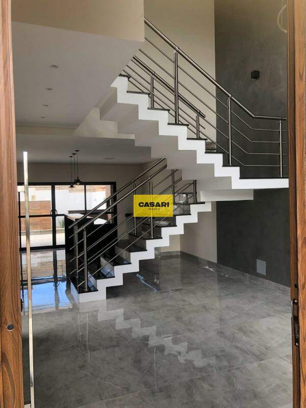 Casa para à venda no bairro Residencial Bosques dos Ipês, São Bernardo do Campo - Casari Imóveis: 