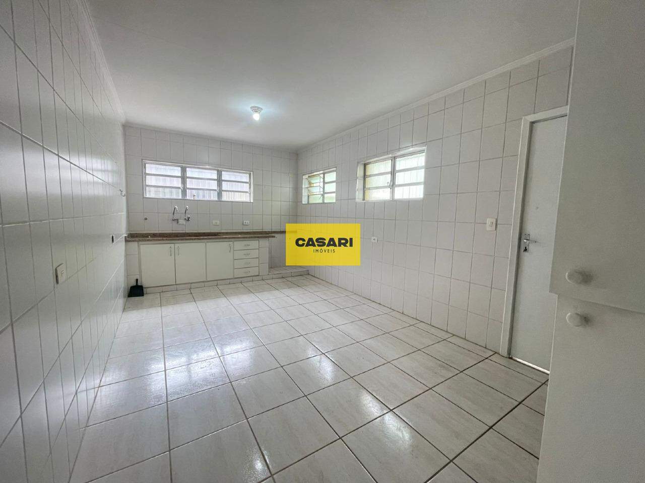Sobrado para para aluguel no bairro Anchieta, São Bernardo do Campo - Casari Imóveis: 
