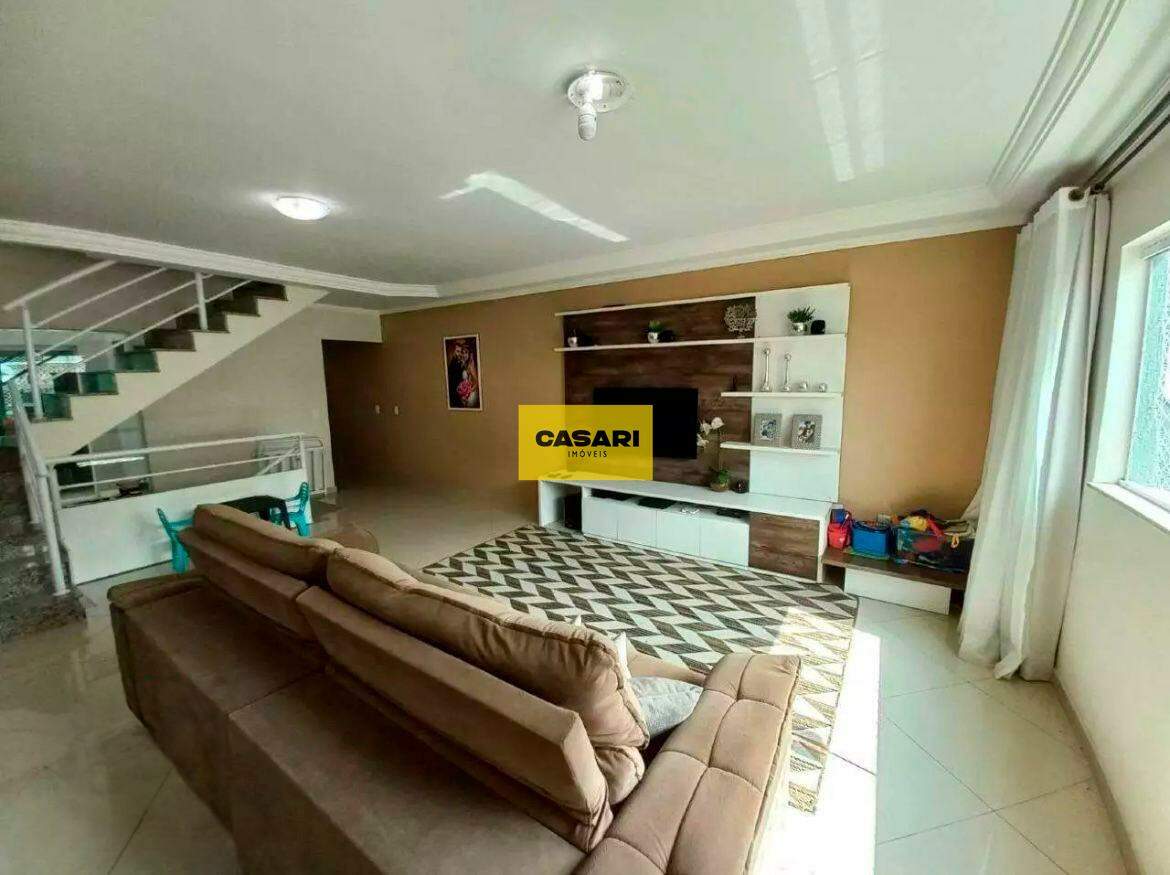 Sobrado para à venda no bairro Vila Linda, Santo André - Casari Imóveis: 