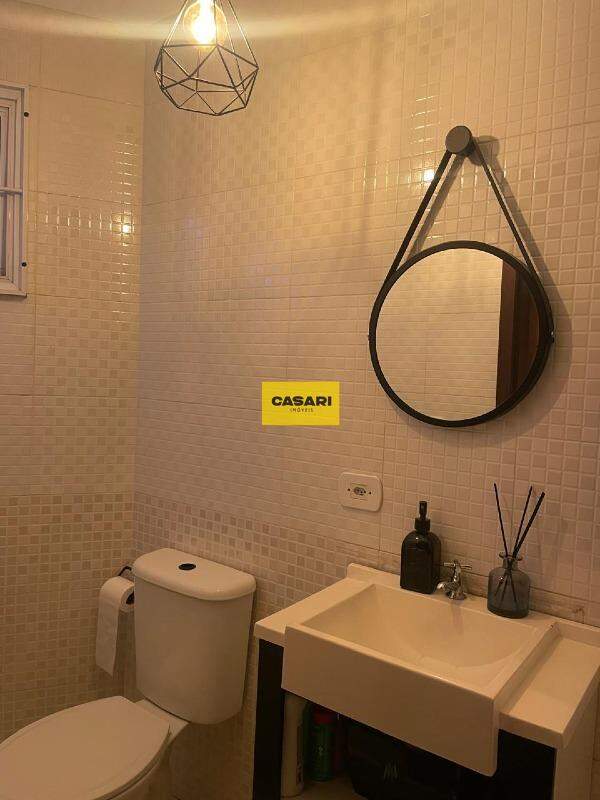 Sobrado à venda no Jardim Santo Antônio: 