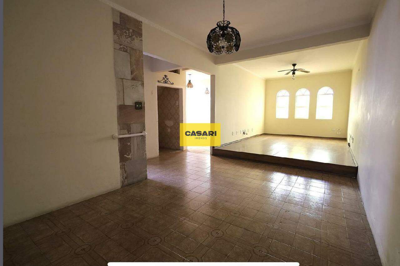 Sobrado para à venda no bairro Vila Alice, Santo André - Casari Imóveis: 
