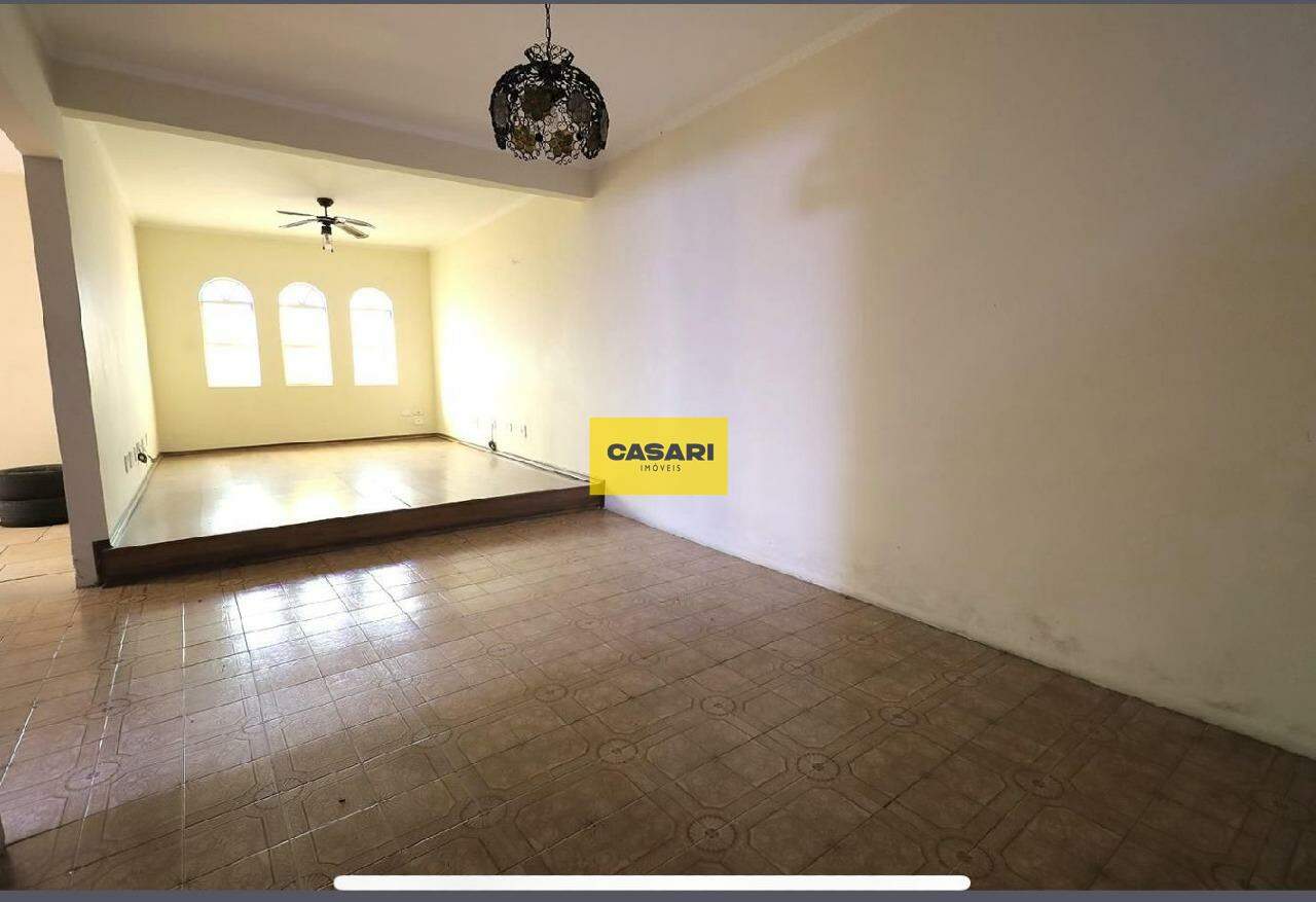Sobrado para à venda no bairro Vila Alice, Santo André - Casari Imóveis: 