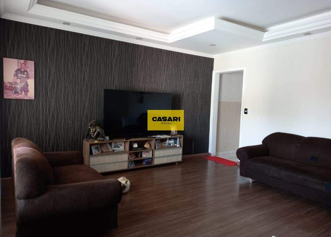 Casa para à venda no bairro Santa Terezinha, São Bernardo do Campo - Casari Imóveis: 