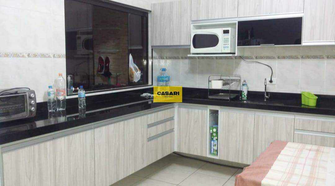 Casa para à venda no bairro Santa Terezinha, São Bernardo do Campo - Casari Imóveis: 