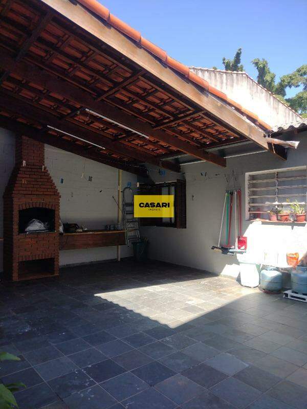 Casa para à venda no bairro Alves Dias, São Bernardo do Campo - Casari Imóveis: 