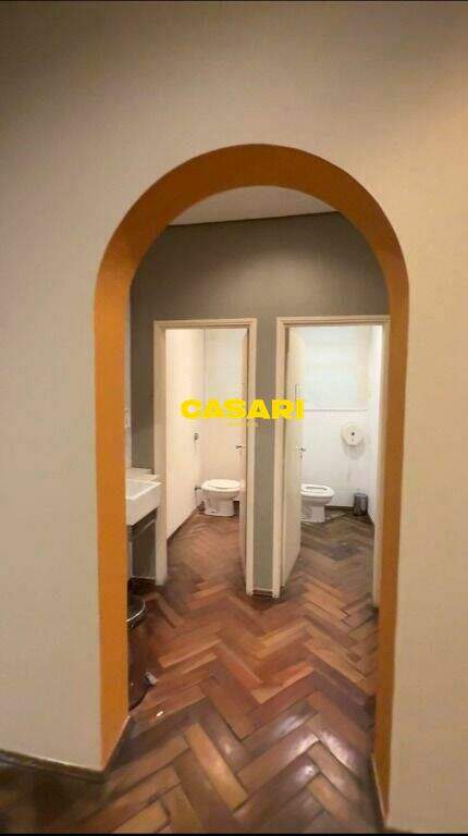 Prédio para aluguel no Centro: 