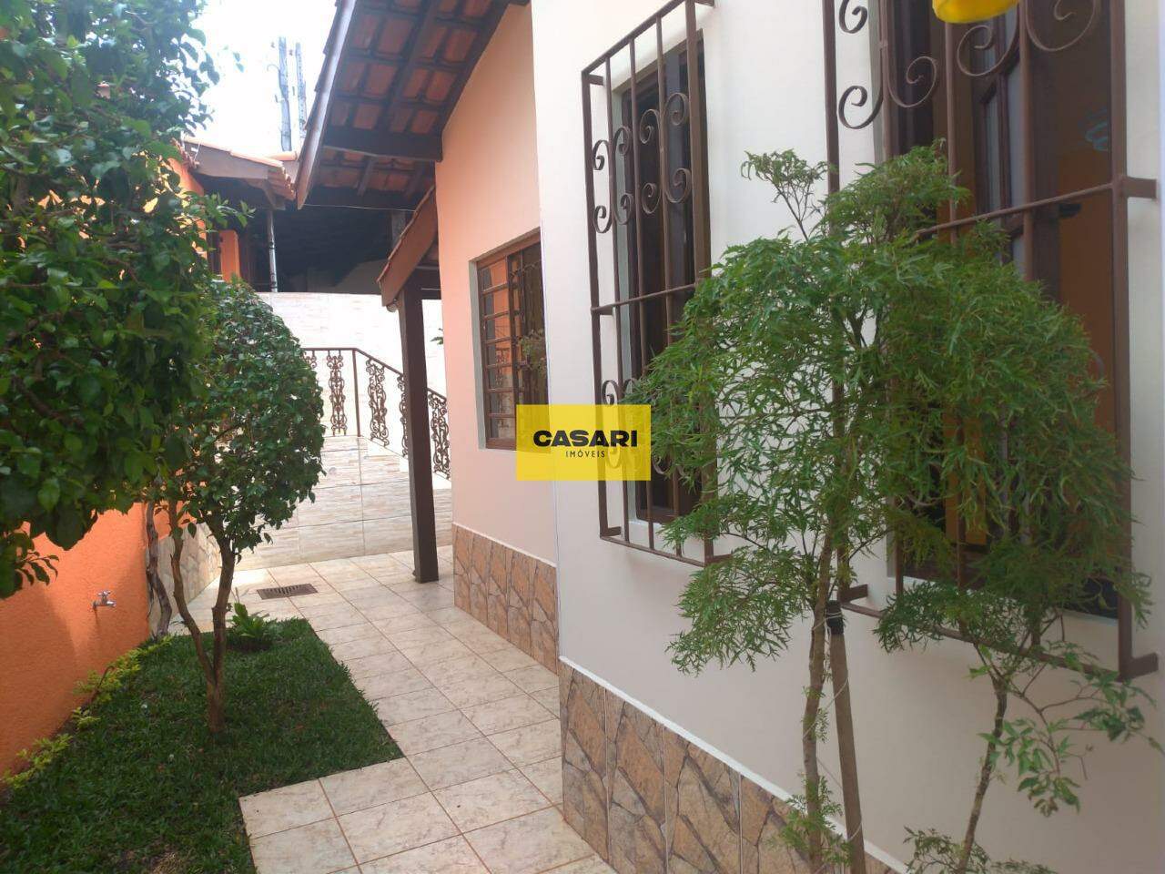 Casa para à venda no bairro Jardim do Lago, Atibaia - Casari Imóveis: 